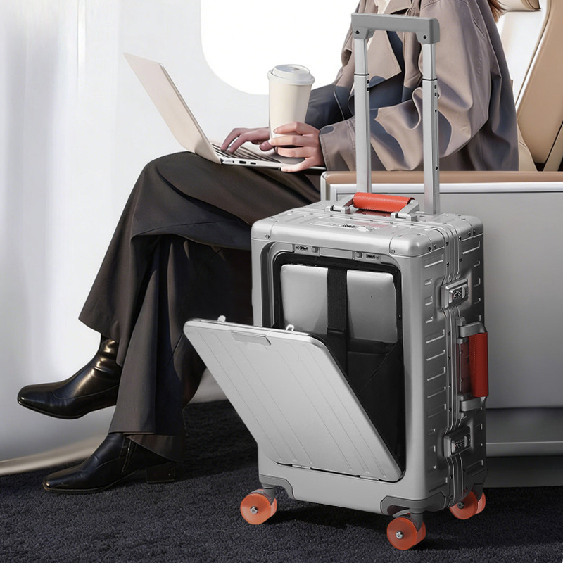 Walizka z stopu aluminium i ma – Front Opening Laptop Luggage 24 Inch recenzja i cena