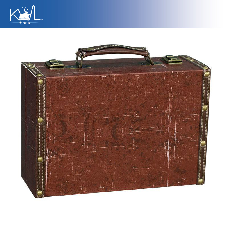 Vintage Czerwona Dekoracyjna W – Retro Vintage Trunk Suitcase recenzja i cena